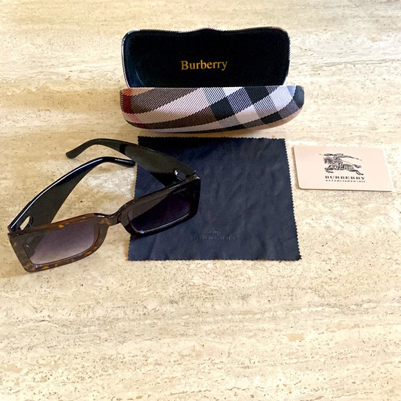 Burberry B Motif Square Sunglasses 😎 Tortoise plus case paper & wipe - Picture 6 of 16